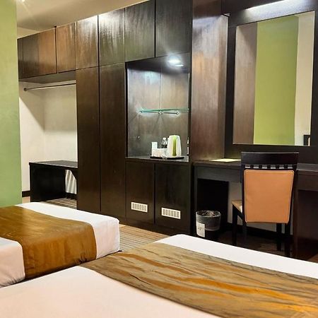 Hotel Seri Malaysia Kepala Batas Кепала Батас Екстериор снимка